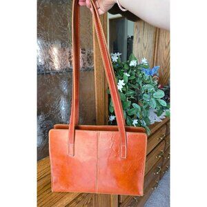 Italian tan leather handbag with zipped top
